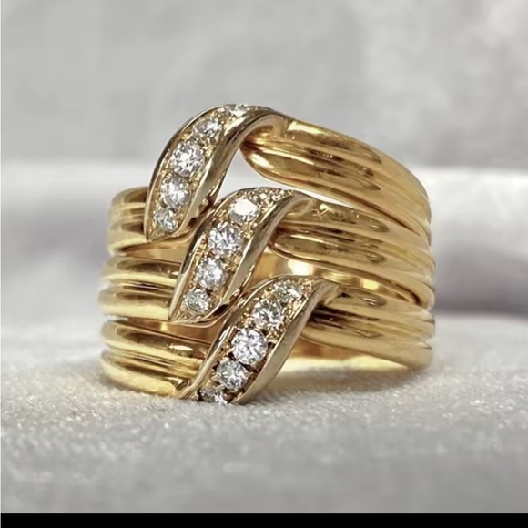 None Jewelry - Elegant Gold Diamond like Ring